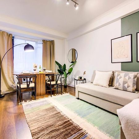 Appartamento Hyde Park Chic Modern Flat For 4 Londra Esterno foto